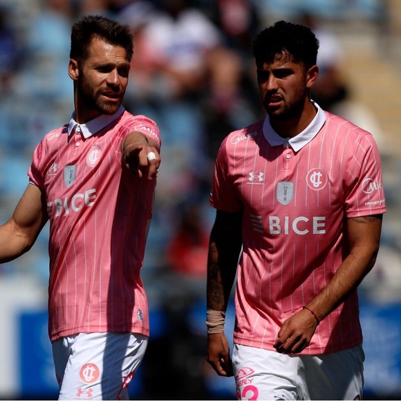 Under Armour Authentic Universidad Catolica Chile Soccer Pink Jersey Men’s Sz: M - Picture 3 of 8